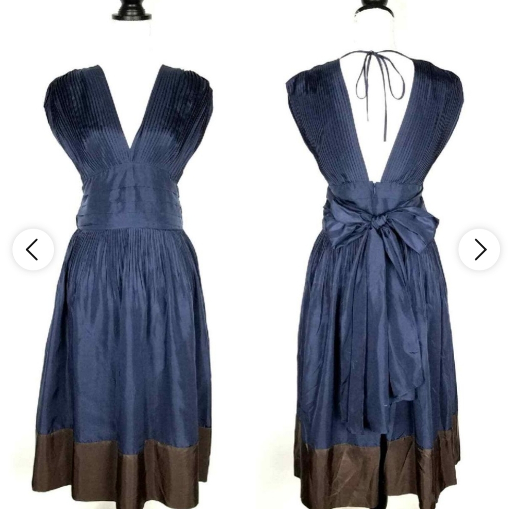 BCBG Maxazria Silk V neck midi dress blue Size 0